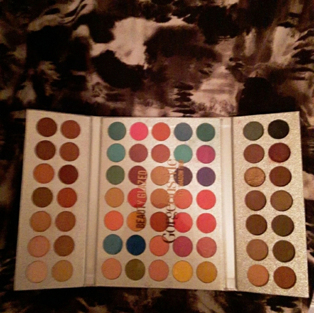 Makeup palate